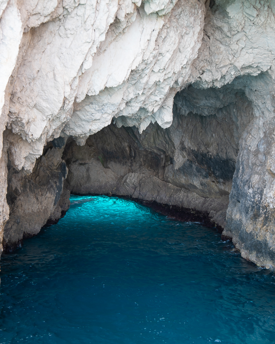 Lichtreflexionen in den Blue Caves - Zakynthos