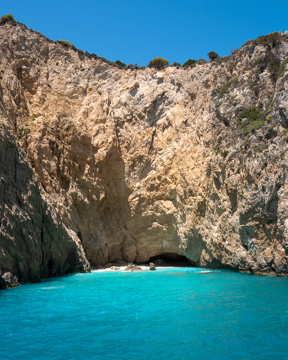 Zakynthos - Kristallklares Wasser vor toller Kulisse