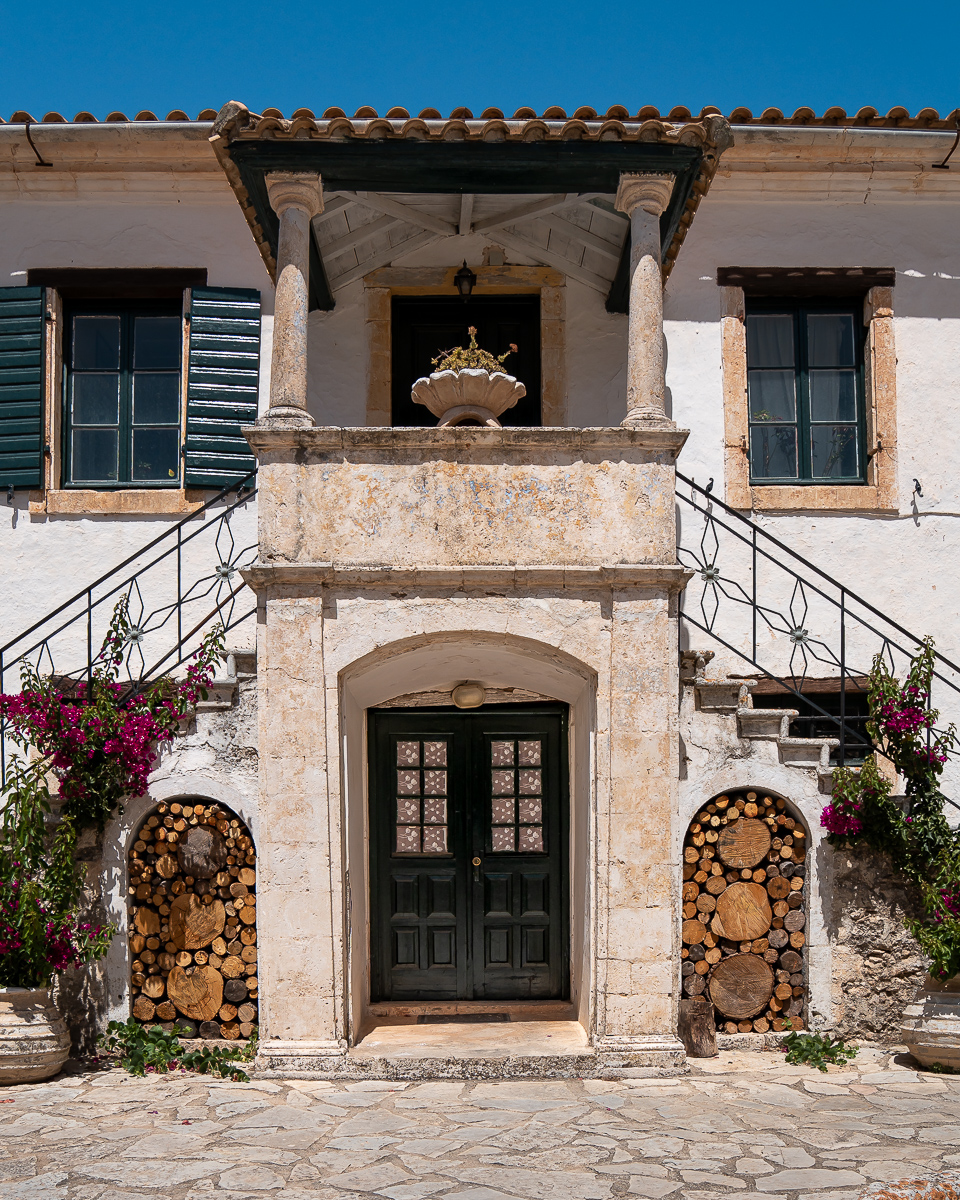 Innenhof des Kloster Agios Georgios Krimnon auf Zakynthos